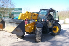 jcb535_32