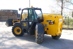 jcb535_33