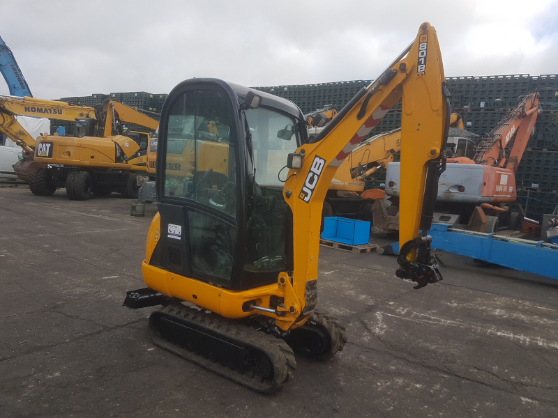 JCB 8018