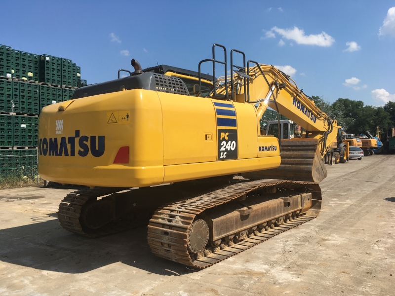 Komatsu PC240NLC-10